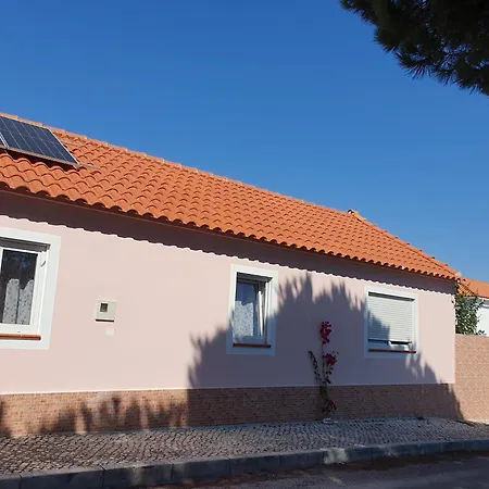 Alojamento de Acomodação e Pequeno-almoço Casa Do Arelho 3*